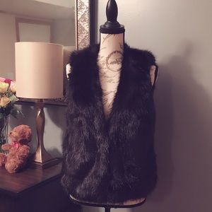 Price drop NWT 💕Michael kors faux fur vest